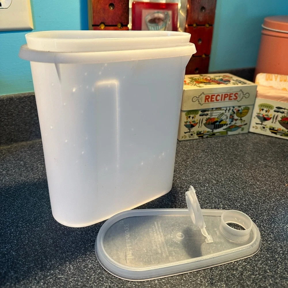 Vintage Tupperware Clear Beverage Buddy Container Pitcher w/ Flip Top Lid 1970s